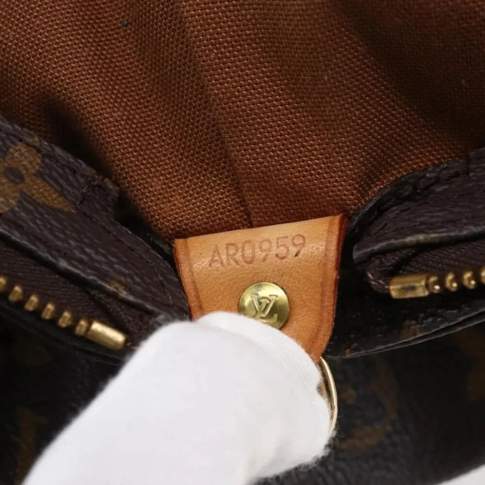 LOUIS VUITTON Monogram Cabas Mezzo Tote Bag - Picture 15 of 16